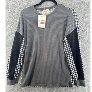 Grace & Emma Women's Waffle Knit Checkered Sleeve Top Size Small NWT